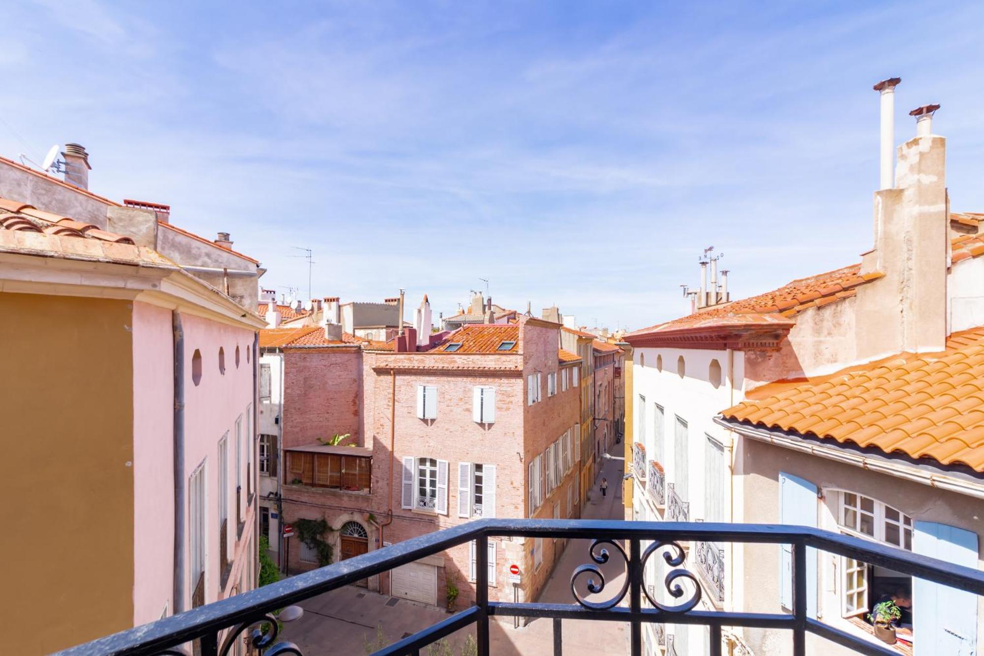 Moderne Et Elegant Michel Torrent * Perpignan